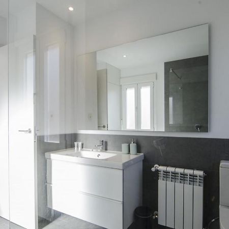 2 Bedrooms 2 Bathrooms Furnished - Bernabeu - Business Area With Terrace - Minty Stay Madrid Luaran gambar