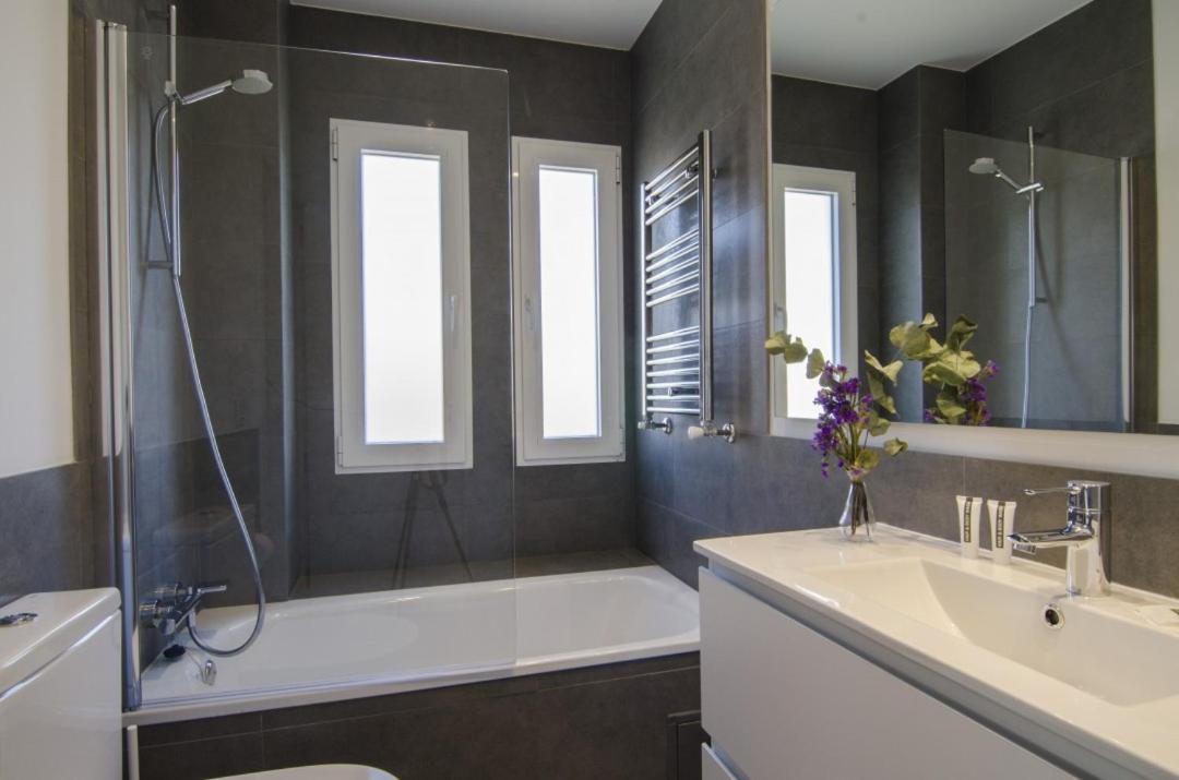 2 Bedrooms 2 Bathrooms Furnished - Bernabeu - Business Area With Terrace - Minty Stay Madrid Luaran gambar