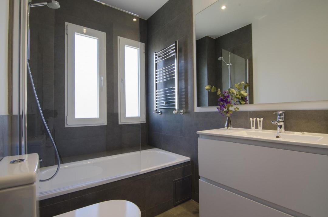 2 Bedrooms 2 Bathrooms Furnished - Bernabeu - Business Area With Terrace - Minty Stay Madrid Luaran gambar