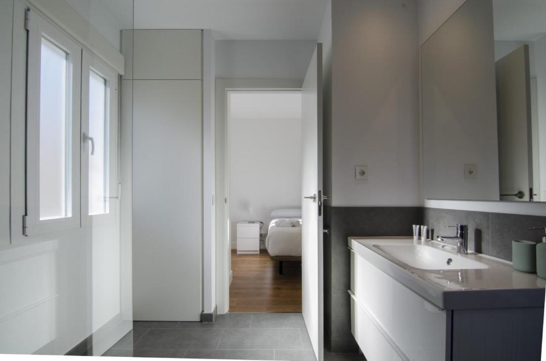 2 Bedrooms 2 Bathrooms Furnished - Bernabeu - Business Area With Terrace - Minty Stay Madrid Luaran gambar