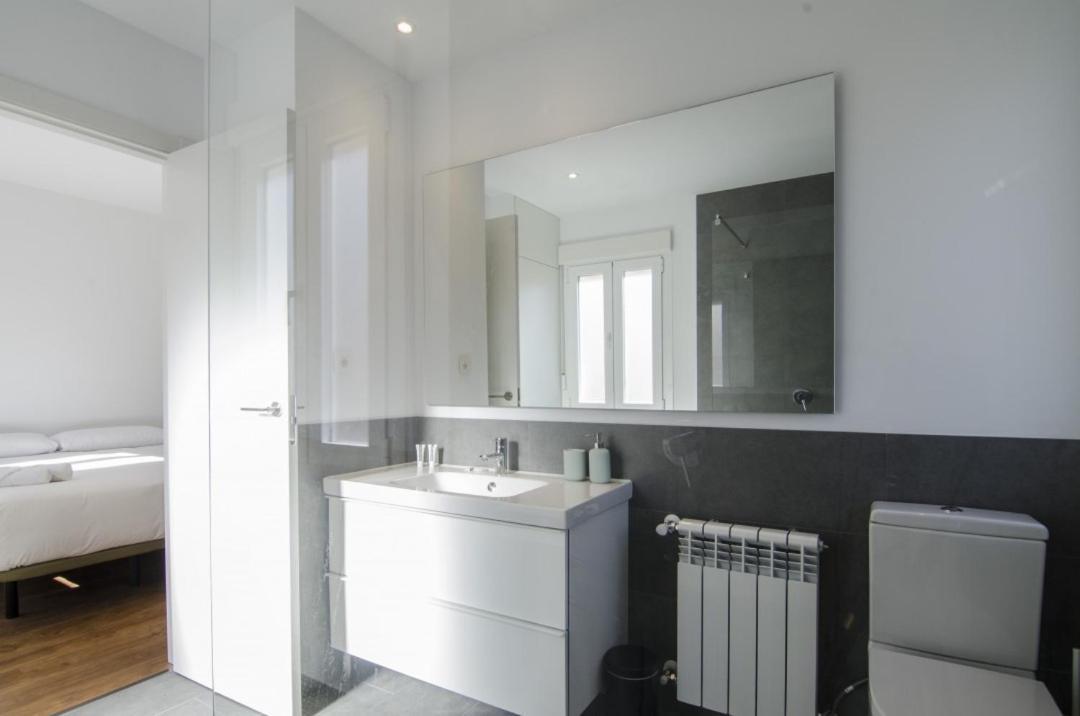 2 Bedrooms 2 Bathrooms Furnished - Bernabeu - Business Area With Terrace - Minty Stay Madrid Luaran gambar