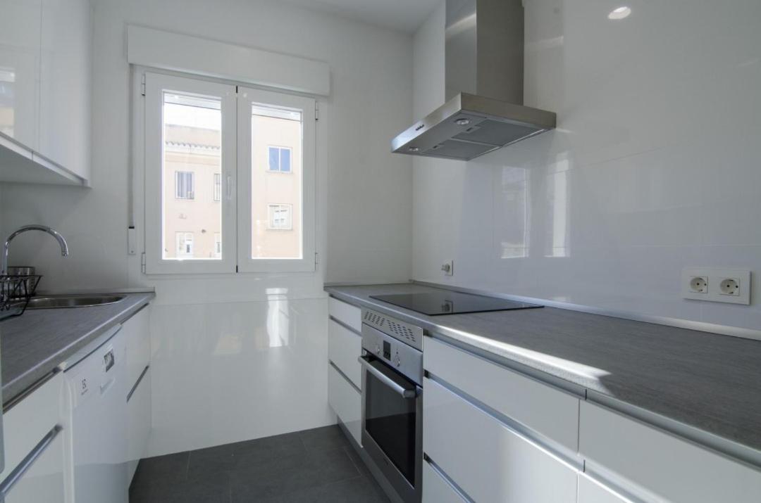 2 Bedrooms 2 Bathrooms Furnished - Bernabeu - Business Area With Terrace - Minty Stay Madrid Luaran gambar